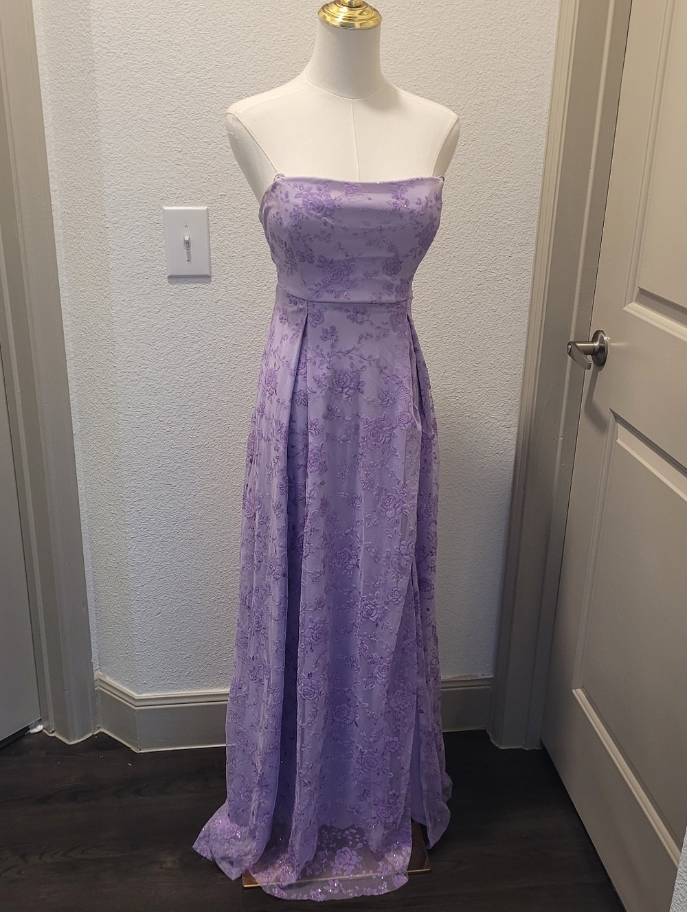 Jump Apparel Lavender Glitter Lace Gown Strapless Corset Back Prom Size 1/2